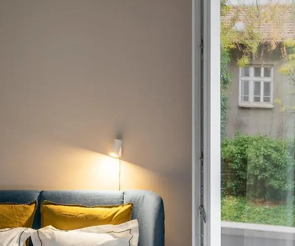 Lägenhet New High-end Designer 3br Free Parking *